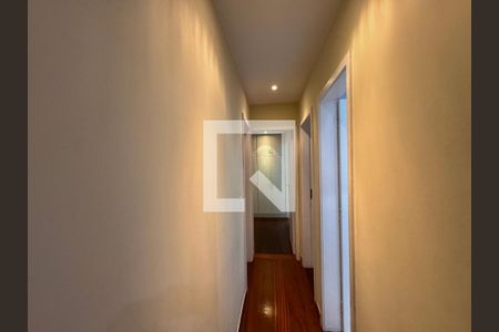 Corredor de apartamento para alugar com 3 quartos, 78m² em Recreio dos Bandeirantes, Rio de Janeiro