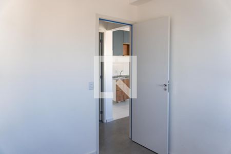 Quarto 1 de apartamento para alugar com 2 quartos, 34m² em Vila Sul Americana, Carapicuíba