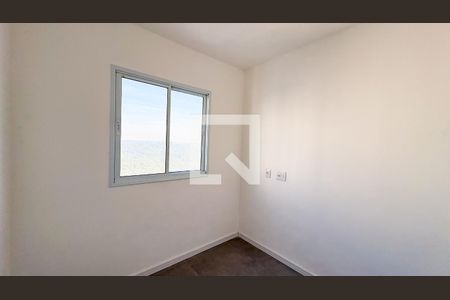 Quarto 1 de apartamento para alugar com 2 quartos, 34m² em Vila Sul Americana, Carapicuíba