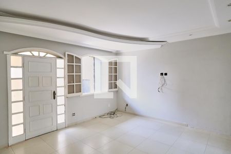 Casa para alugar com 4 quartos, 360m² em Cidade Nova, Belo Horizonte