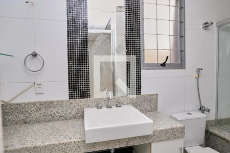 Banheiro da Suíte de casa para alugar com 4 quartos, 360m² em Cidade Nova, Belo Horizonte