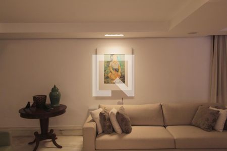 Sala de Estar de casa para alugar com 4 quartos, 600m² em São Luiz, Belo Horizonte