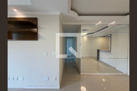 Sala - Corredor  de apartamento para alugar com 3 quartos, 85m² em Freguesia (jacarepaguá), Rio de Janeiro
