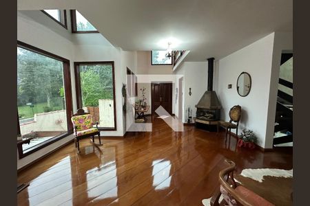 Sala de casa de condomínio para alugar com 3 quartos, 571m² em Morada dos Pinheiros (aldeia da Serra), Barueri