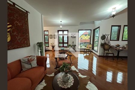Sala de casa de condomínio para alugar com 3 quartos, 571m² em Morada dos Pinheiros (aldeia da Serra), Barueri