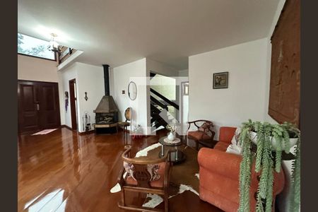 Sala de casa de condomínio para alugar com 3 quartos, 571m² em Morada dos Pinheiros (aldeia da Serra), Barueri