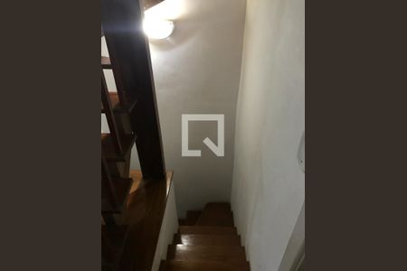 Escada de casa de condomínio à venda com 4 quartos, 212m² em Recreio dos Bandeirantes, Rio de Janeiro