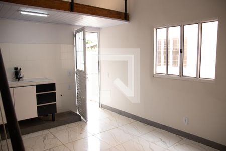Kitnet/Studio para alugar com 1 quarto, 72m² em Jardim Balneário Meia Ponte, Goiânia