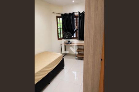 Quarto 3 de casa para alugar com 4 quartos, 151m² em Santa Cruz, Rio de Janeiro