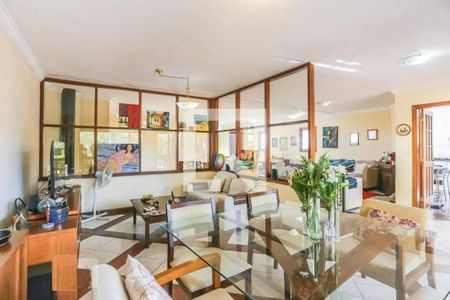 Casa à venda com 5 quartos, 475m² em Parque dos Principes, São Paulo