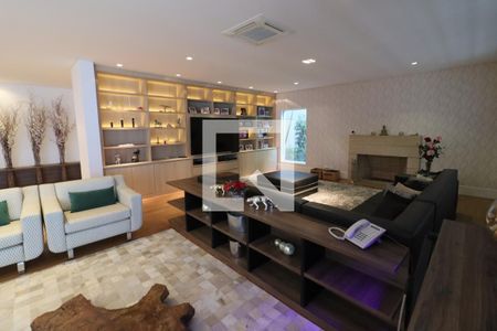 Sala de casa de condomínio à venda com 4 quartos, 750m² em Umuarama, Osasco