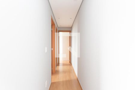 Corredor  de apartamento para alugar com 2 quartos, 43m² em Vila Cosmopolita, São Paulo