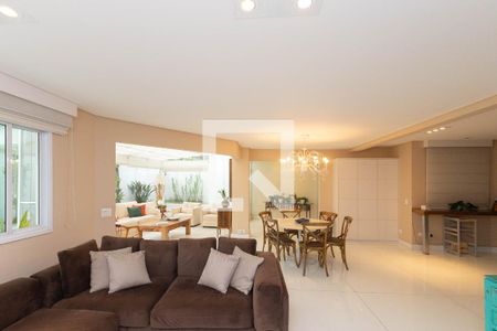 Sala  de casa de condomínio à venda com 5 quartos, 560m² em Horto Florestal, São Paulo