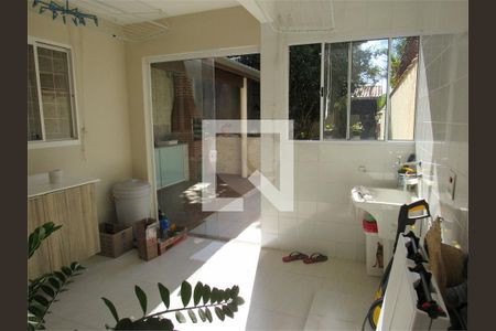 Casa à venda com 3 quartos, 149m² em Jardim Sonia, São Paulo
