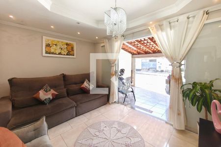 Sala de Estar de casa para alugar com 2 quartos, 110m² em Jardim Santa Lúcia, Campinas
