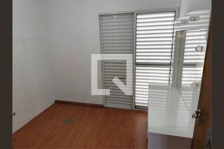 Casa à venda com 3 quartos, 340m² em Vila Serralheiro, São Paulo