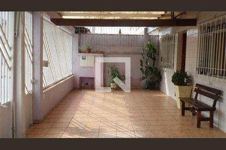Casa à venda com 3 quartos, 130m² em Jardim das Laranjeiras, São Paulo
