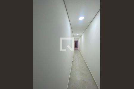 Corredor de kitnet/studio para alugar com 1 quarto, 24m² em Vila Água Funda, São Paulo