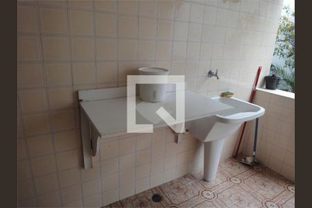 Casa à venda com 4 quartos, 269m² em Jardim Sao Bento, São Paulo