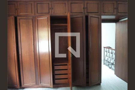 Casa à venda com 4 quartos, 269m² em Jardim Sao Bento, São Paulo