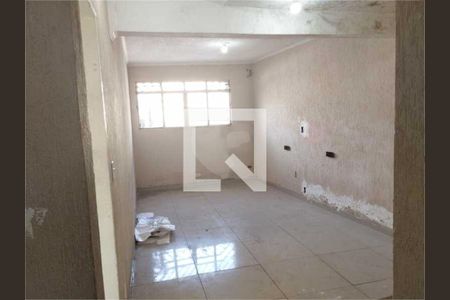 Casa à venda com 3 quartos, 200m² em Vila Carbone, São Paulo