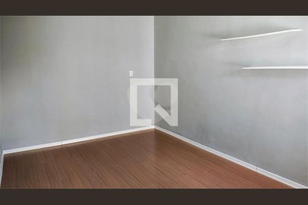 Casa à venda com 8 quartos, 250m² em Parque Peruche, São Paulo