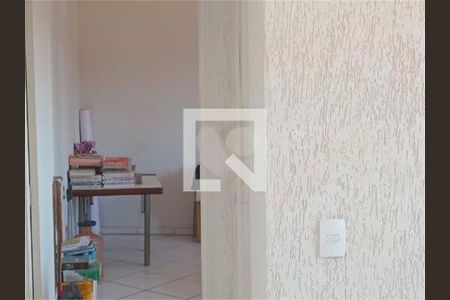 Casa à venda com 3 quartos, 240m² em Vila Santa Maria, São Paulo
