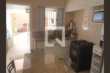 Casa à venda com 3 quartos, 159m² em Vila Santa Maria, São Paulo