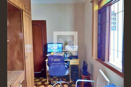 Casa à venda com 3 quartos, 208m² em Chora Menino, São Paulo