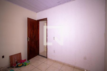 Quarto de casa para alugar com 1 quarto, 40m² em Laranjal, São Gonçalo