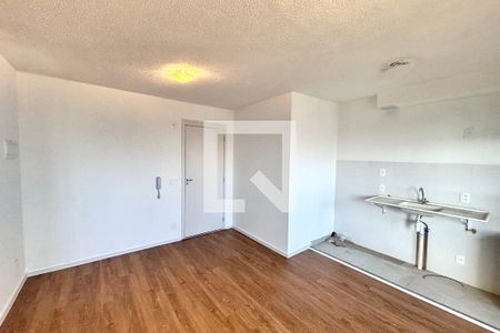 Sala  de apartamento para alugar com 2 quartos, 43m² em Vila Campanela, São Paulo