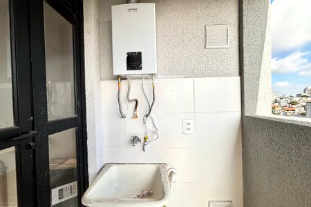 Área de serviço  de apartamento para alugar com 2 quartos, 43m² em Vila Campanela, São Paulo