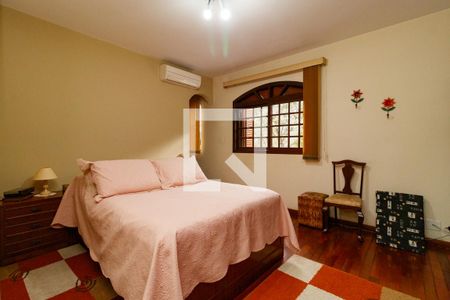 Suíte de casa à venda com 3 quartos, 230m² em Jardim Virginia Bianca, São Paulo