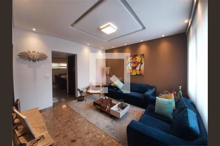 Casa à venda com 3 quartos, 209m² em Jardim Picolo, São Paulo
