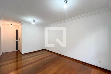 Sala de apartamento para alugar com 2 quartos, 63m² em Jardim Santa Emilia, São Paulo