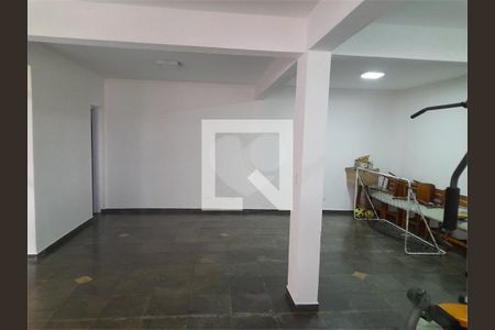 Casa à venda com 4 quartos, 320m² em Chora Menino, São Paulo