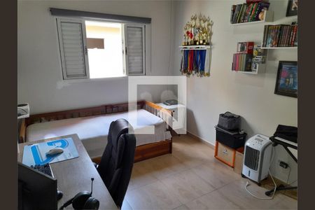 Casa à venda com 4 quartos, 320m² em Chora Menino, São Paulo