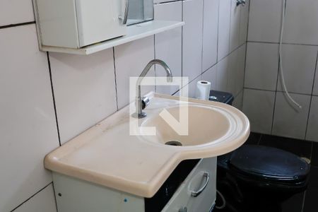 banheiro de casa para alugar com 1 quarto, 30m² em Jardim Umarizal, São Paulo
