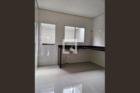 Casa à venda com 3 quartos, 110m² em Jardim Pirajussara, São Paulo
