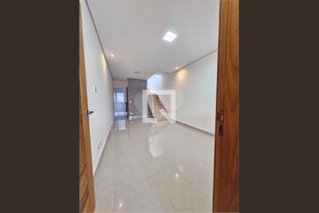 Casa à venda com 3 quartos, 110m² em Jardim Pirajussara, São Paulo