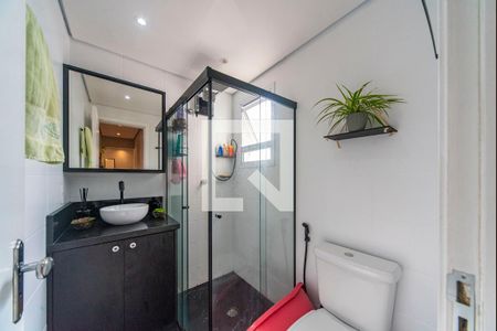 Banheiro  de apartamento à venda com 3 quartos, 59m² em Vila Pires, Santo André