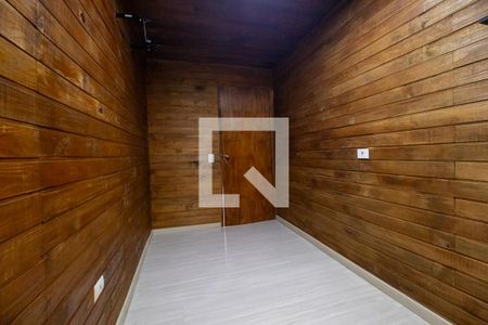 Quarto 1 de casa para alugar com 3 quartos, 180m² em Lindoia, Curitiba