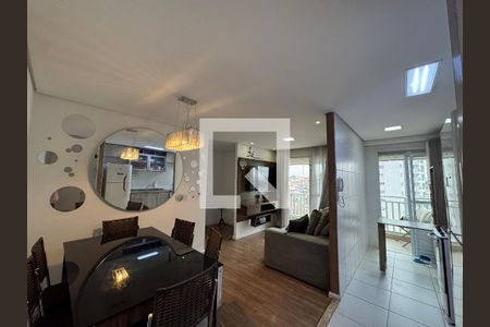 Sala de apartamento para alugar com 2 quartos, 61m² em Km 18, Osasco