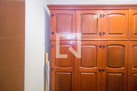 Quarto 1 de casa para alugar com 3 quartos, 360m² em Vila Valqueire, Rio de Janeiro