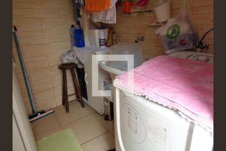 LAVANDERIA de casa à venda com 3 quartos, 150m² em Cipava, Osasco