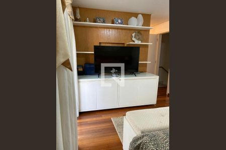 Casa à venda com 4 quartos, 390m² em Horto Florestal, São Paulo