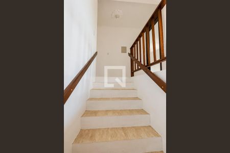 Escada de casa à venda com 4 quartos, 240m² em Harmonia, Canoas