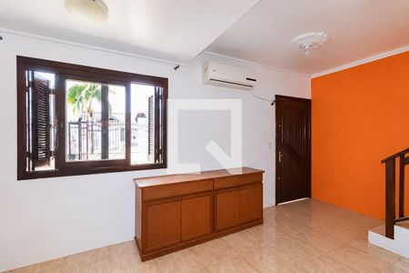 Sala de casa à venda com 4 quartos, 240m² em Harmonia, Canoas