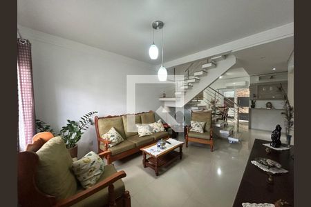 Casa à venda com 3 quartos, 120m² em Igara, Canoas