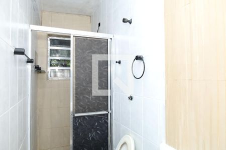 Banheiro de casa para alugar com 1 quarto, 30m² em Jardim Camargo Novo, São Paulo